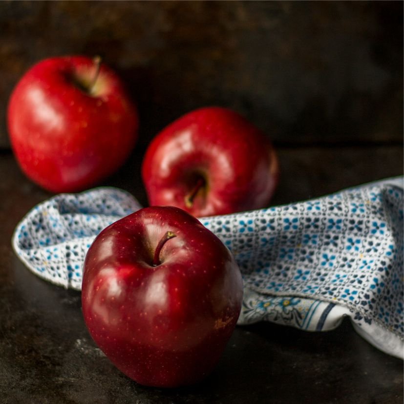 Fruit تفاح